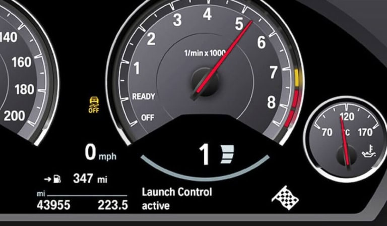Soft launch control pe borde de BMW
